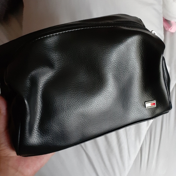 tommy hilfiger men bag